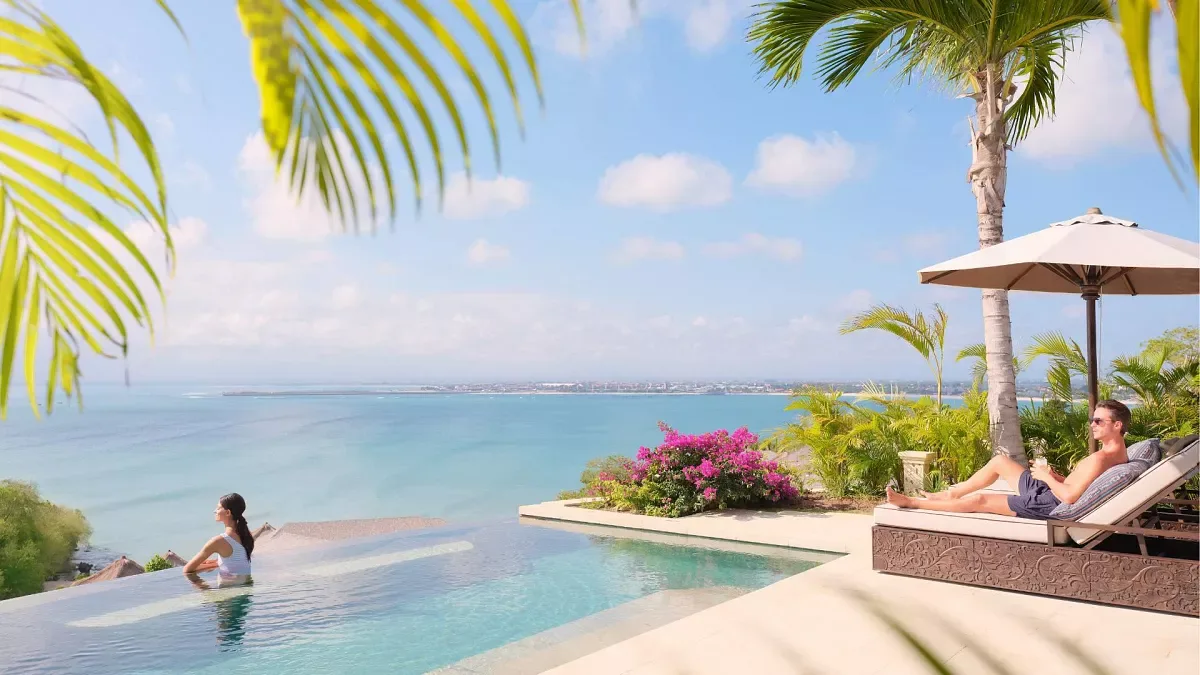 How Online Communities Can Enhance the Visibility of Your Cultural Immersion Villa Stays
