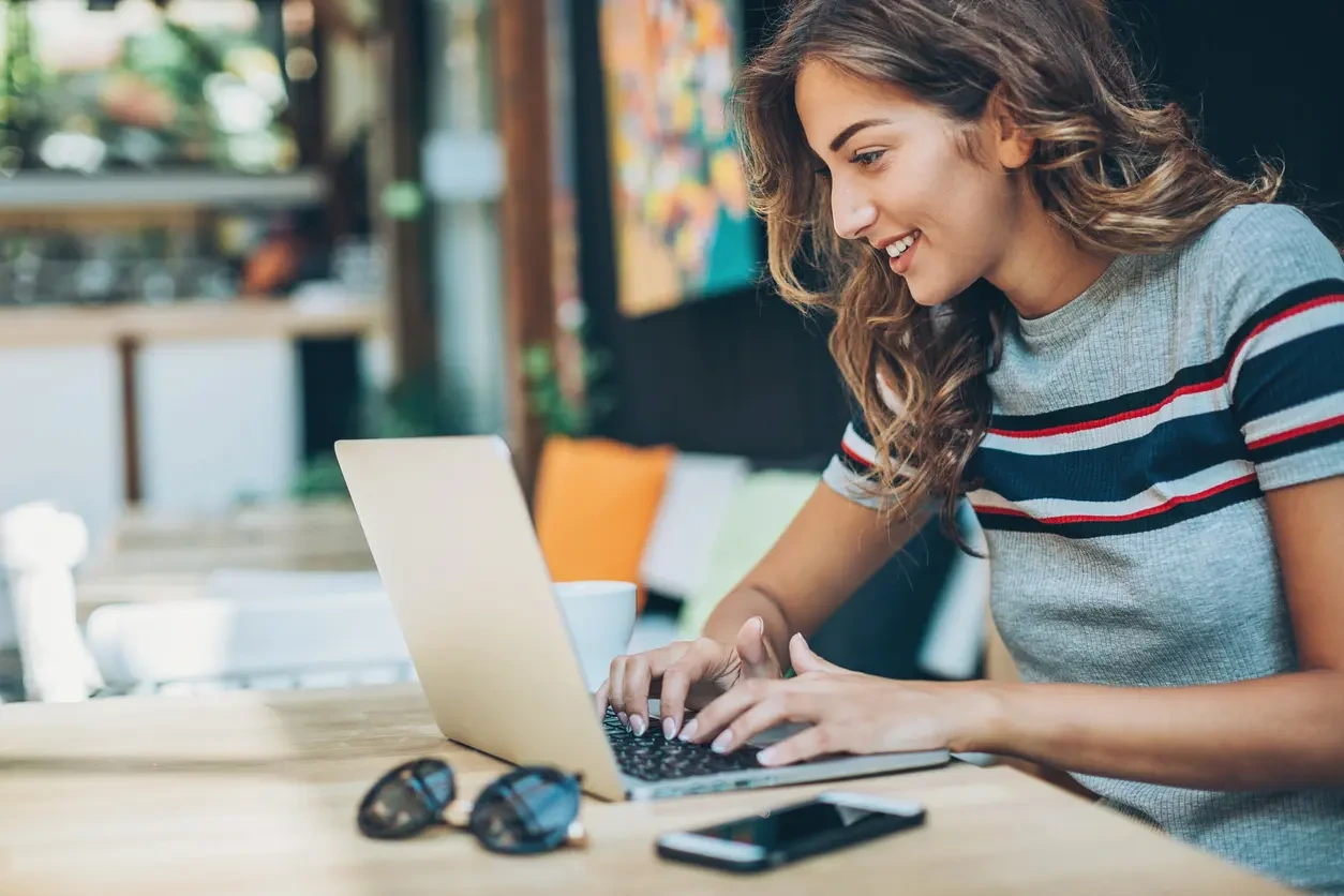 How Online Communities Help Self-Employed Workers Navigate Health Insurance